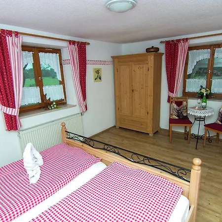 Cosy Apartment In Ubersee Near Lake Chiemsee